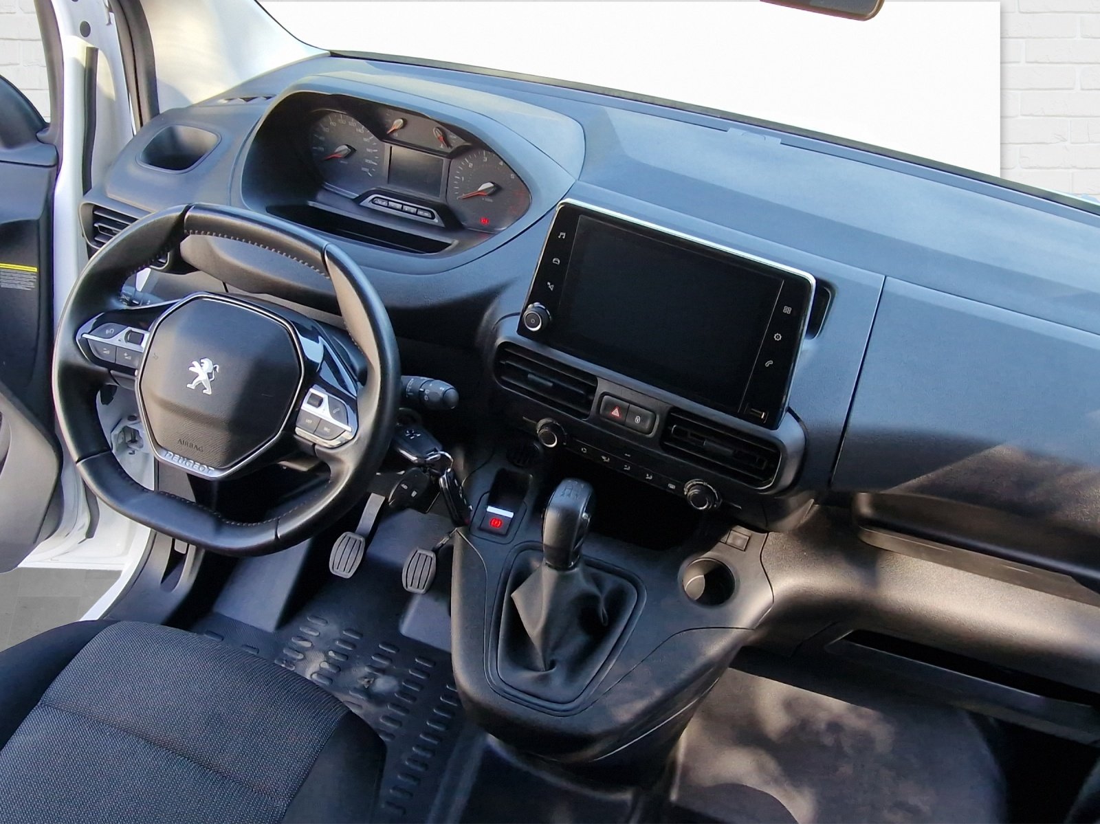 PEUGEOT Partner Kaw. 650 Standard 1.5 BlueHDI 100 Premium S/S, Diesel, Occasion / Utilisé, Manuelle - 6