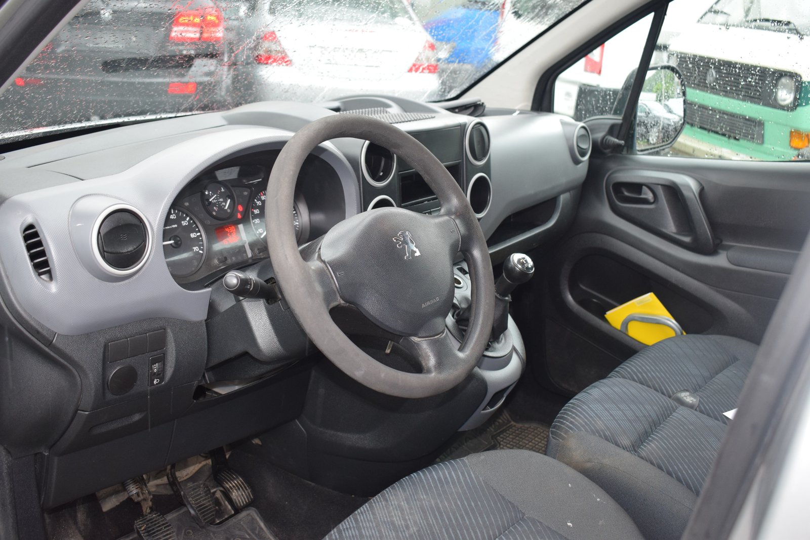 PEUGEOT Partner 1.6i Urban, Benzin, Occasion / Gebraucht, Handschaltung - 5