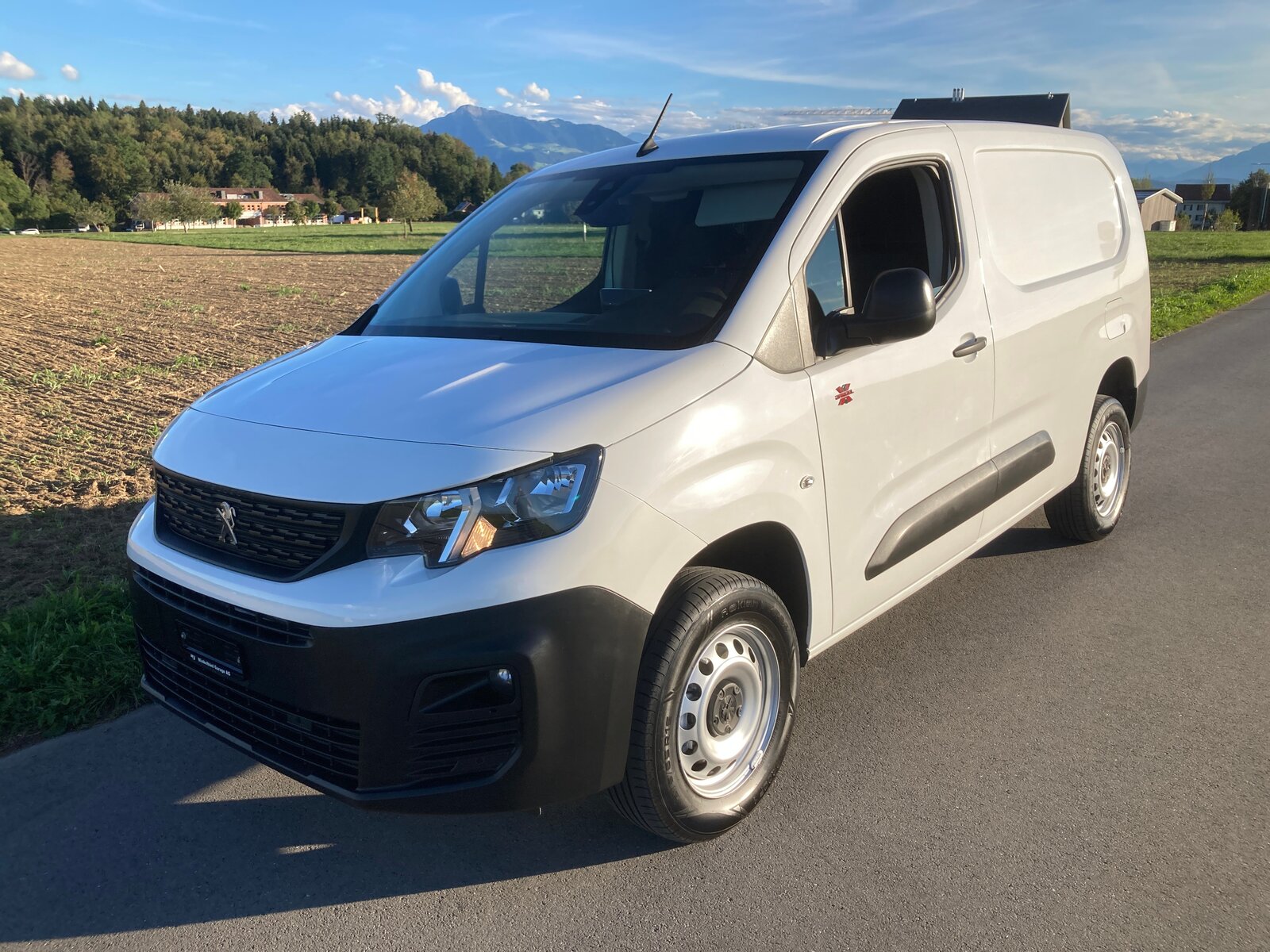 PEUGEOT Partner 1.5 Blue HDi s/s Premium Long 1000kg 4x4