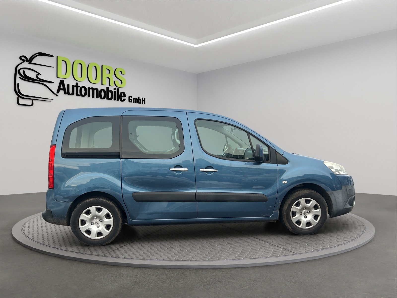 PEUGEOT Partner 1.6 Trendy, Petrol, Second hand / Used, Manual - 7