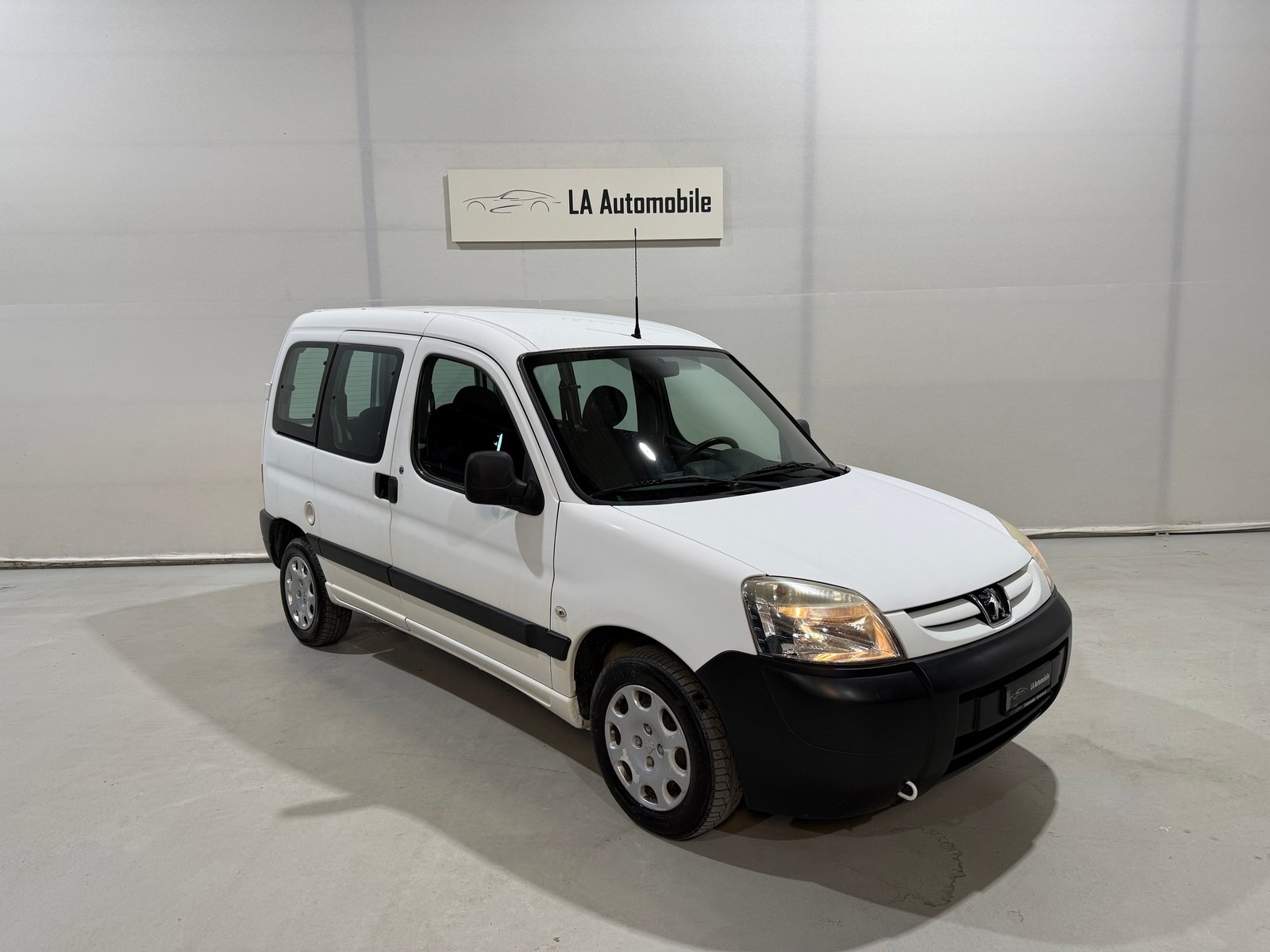 PEUGEOT Partner 1.4 Urban, Petrol, Second hand / Used, Manual - 5