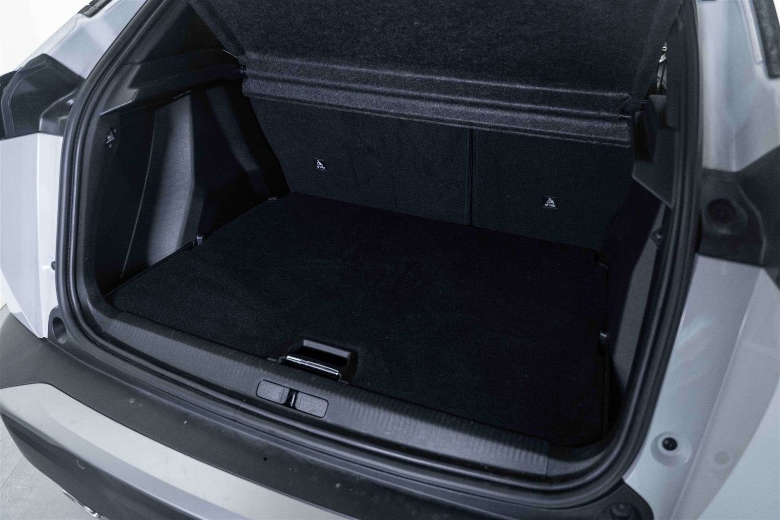 PEUGEOT Peugeot 2008 1.2 PureTech GT Automat, Hybride Léger Essence/Électricité, Occasion / Utilisé, Automatique - 5