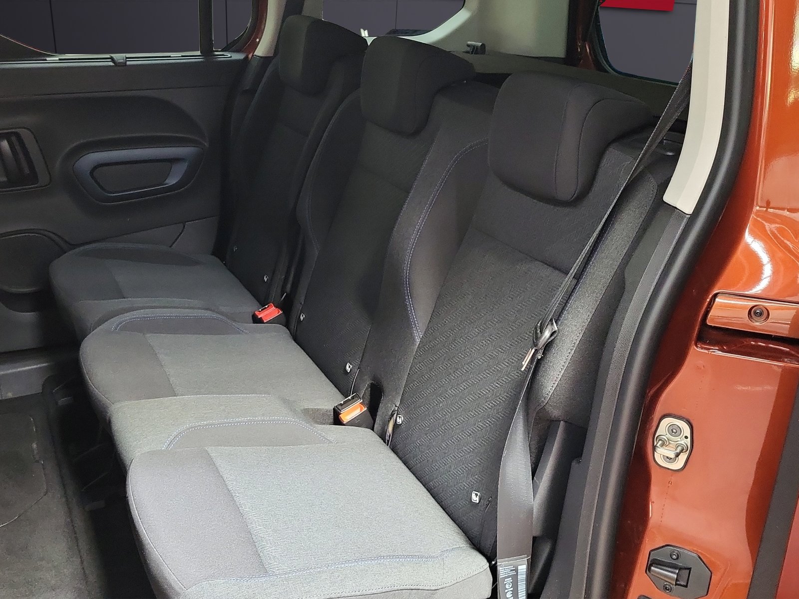 PEUGEOT Rifter 1.5 BlueHDi Allure, Diesel, Occasion / Utilisé, Automatique - 6