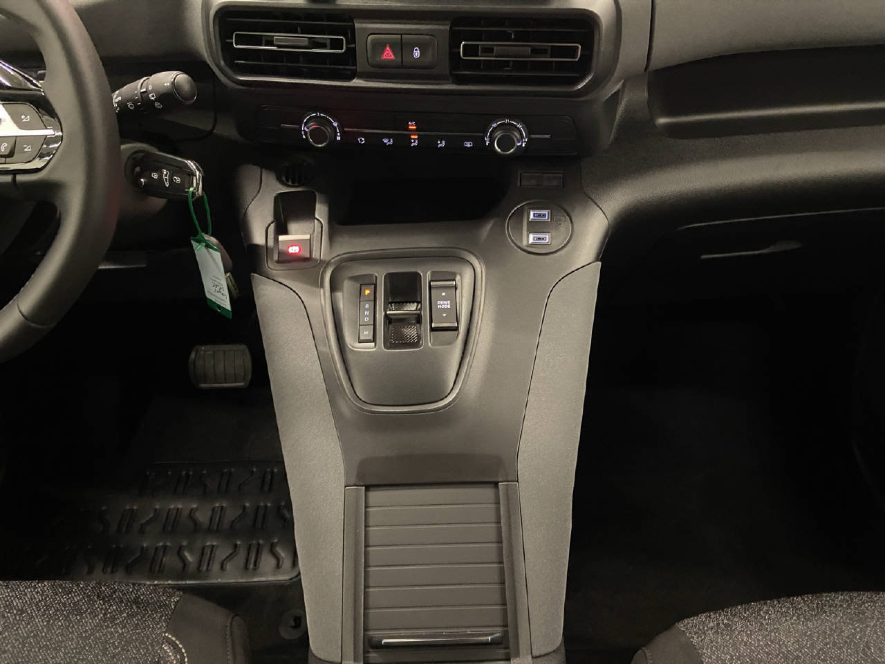 PEUGEOT Rifter Long 1.5 BlueHDi 130 Allure Limited Edition 7 Platz, Diesel, New car, Automatic - 7