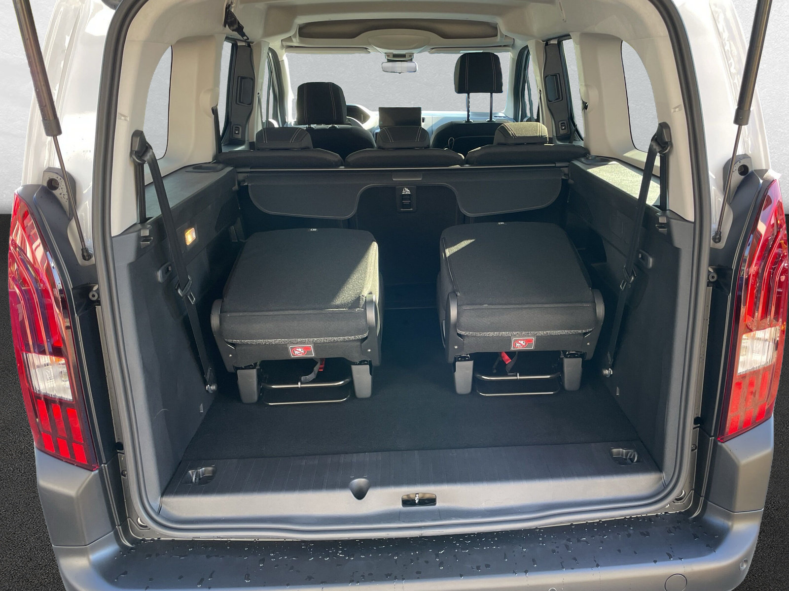 PEUGEOT Rifter Long 1.5 BlueHDi 130 Al, Diesel, Neuwagen, Automatik - 6