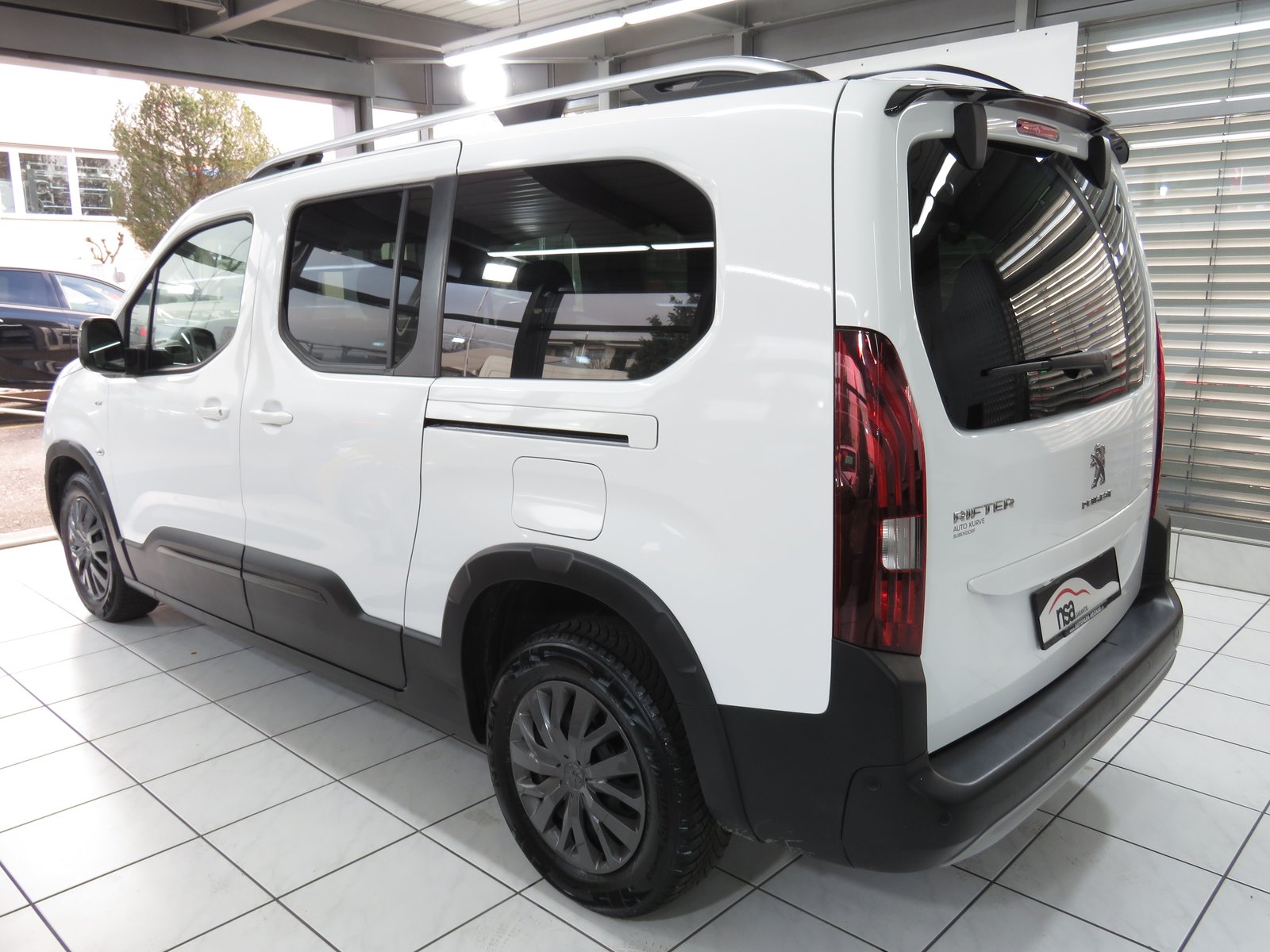 PEUGEOT Rifter Long 1.2 PureTech 7-Plätzer GT EAT8, Petrol, Second hand / Used, Automatic - 6