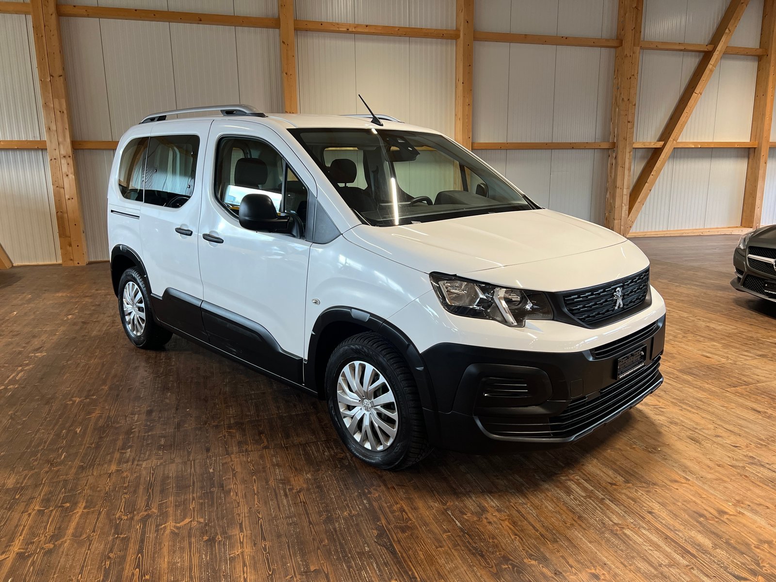 PEUGEOT Rifter 1.2 PureTech Allure, Petrol, Second hand / Used, Manual - 3