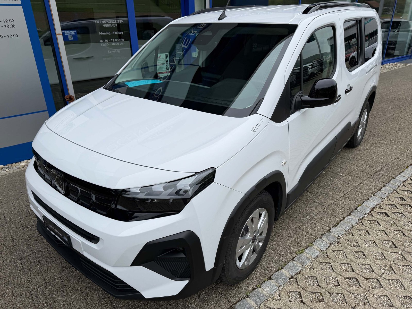 PEUGEOT Rifter Long 1.5 BlueHDi 130 Allure, Diesel, Ex-demonstrator, Automatic - 2