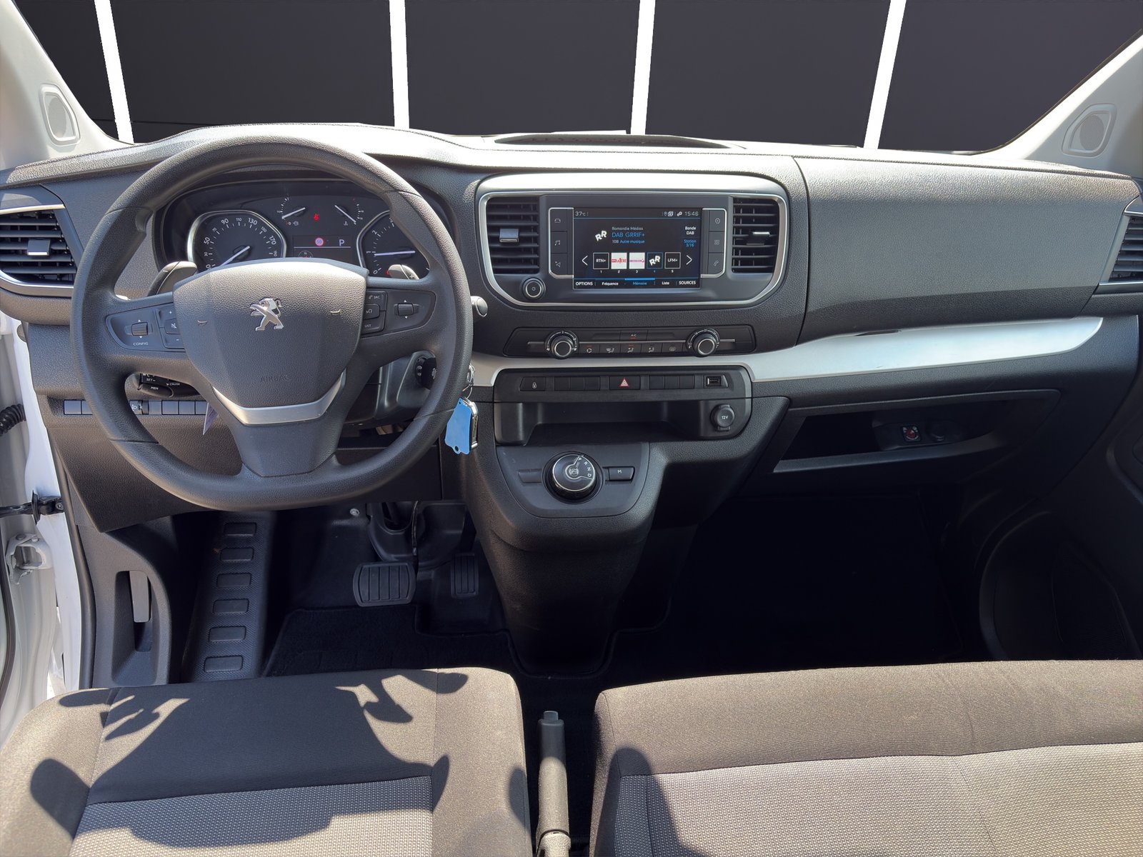 PEUGEOT Traveller 2.0 BlueHDi Business M, Diesel, Occasion / Gebraucht, Automatik - 7