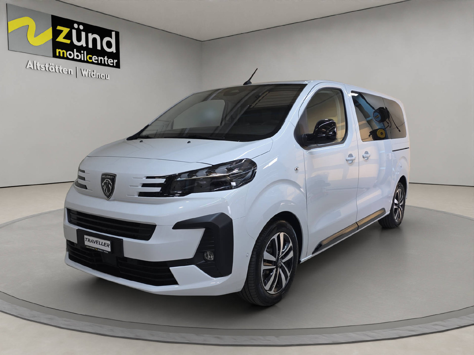 PEUGEOT Traveller Standard 2.2 BlueHDi 180 Family Edition S/S