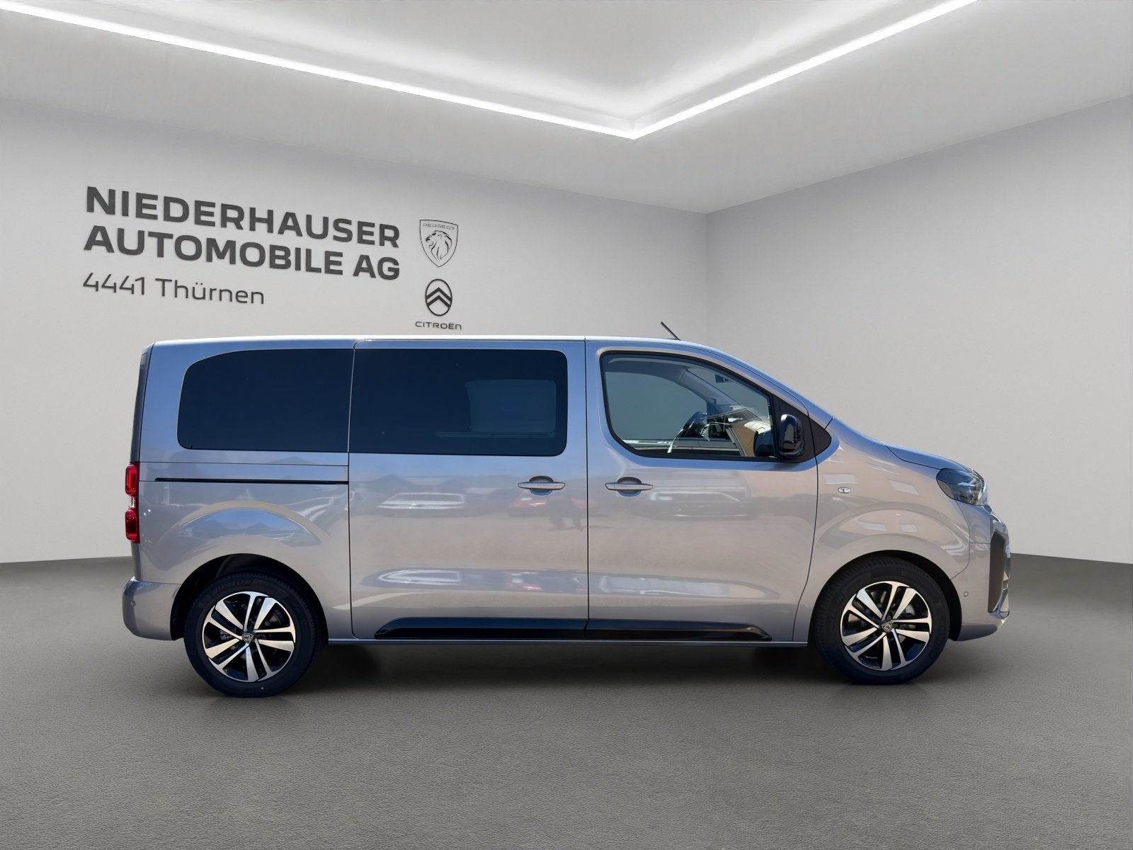 PEUGEOT Traveller Standard 2.2 BlueHDi, Diesel, Auto nuove, Automatico - 2