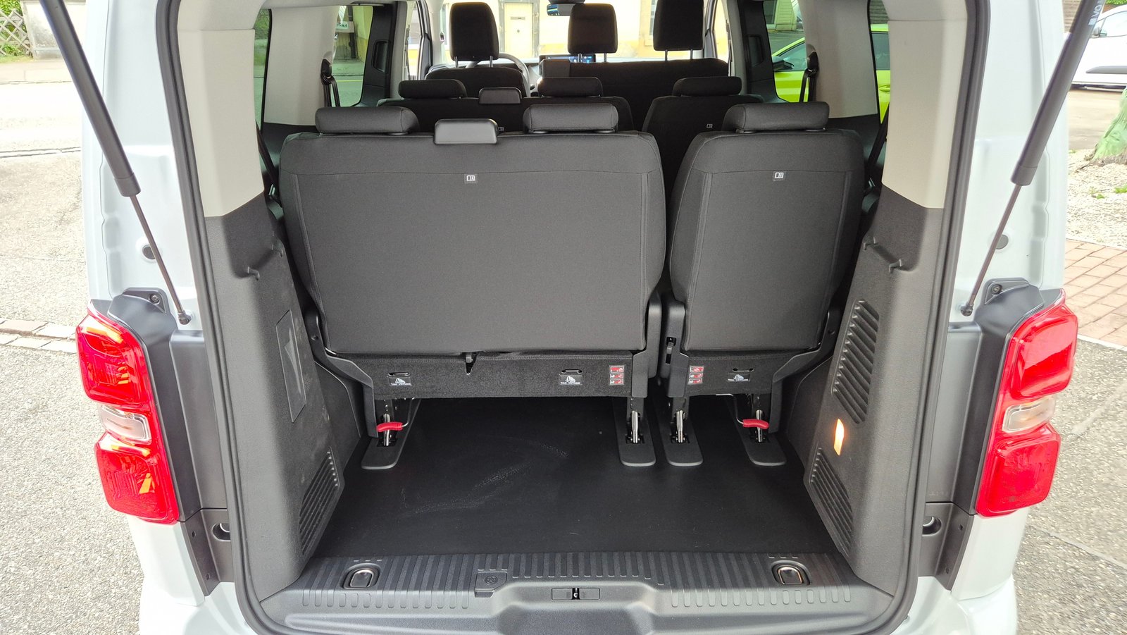 PEUGEOT Traveller 2.0 TDI Business Short Automat Helvetia, Diesel, Auto nuove, Automatico - 7
