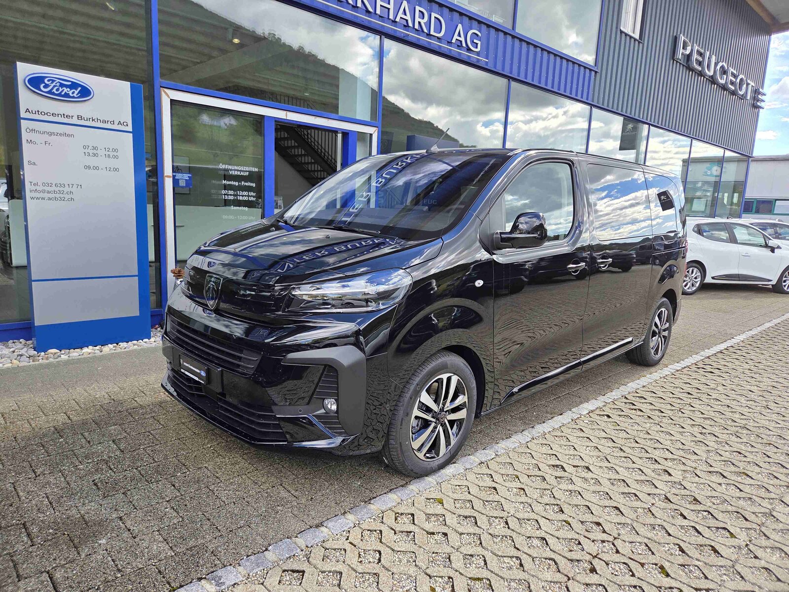 PEUGEOT Traveller Standard 2.2 BlueHDi 180  Family Edition S/S, Diesel, Voiture nouvelle, Automatique - 2