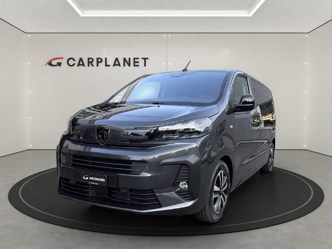 PEUGEOT Traveller Standard 2.2 BlueHDi Family Edition