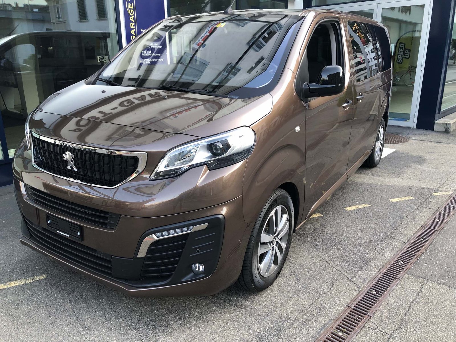 PEUGEOT Traveller Standard 2.0 BlueHDi 180 Allure S/S, Diesel, Occasioni / Usate, Automatico - 3