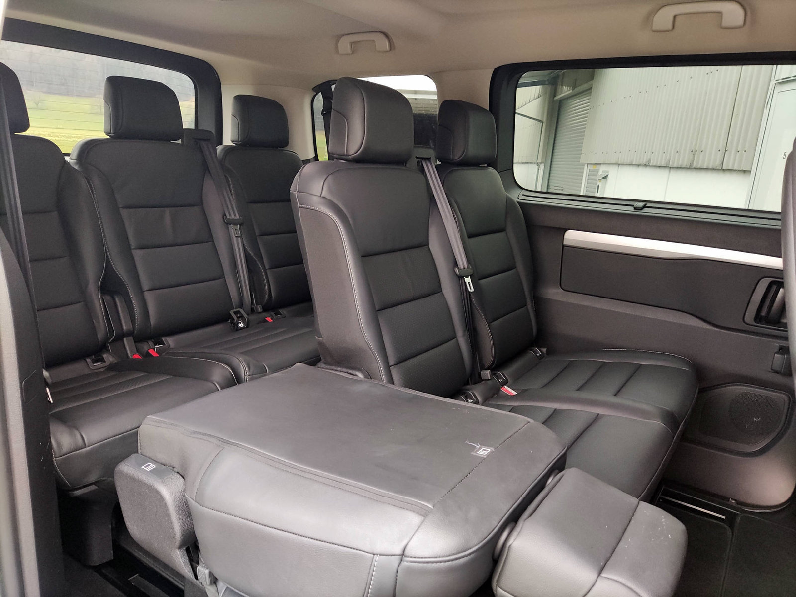 PEUGEOT Traveller Standard 2.0 BlueHDi 180 Business VIP S/S, Diesel, Occasion / Utilisé, Automatique - 7