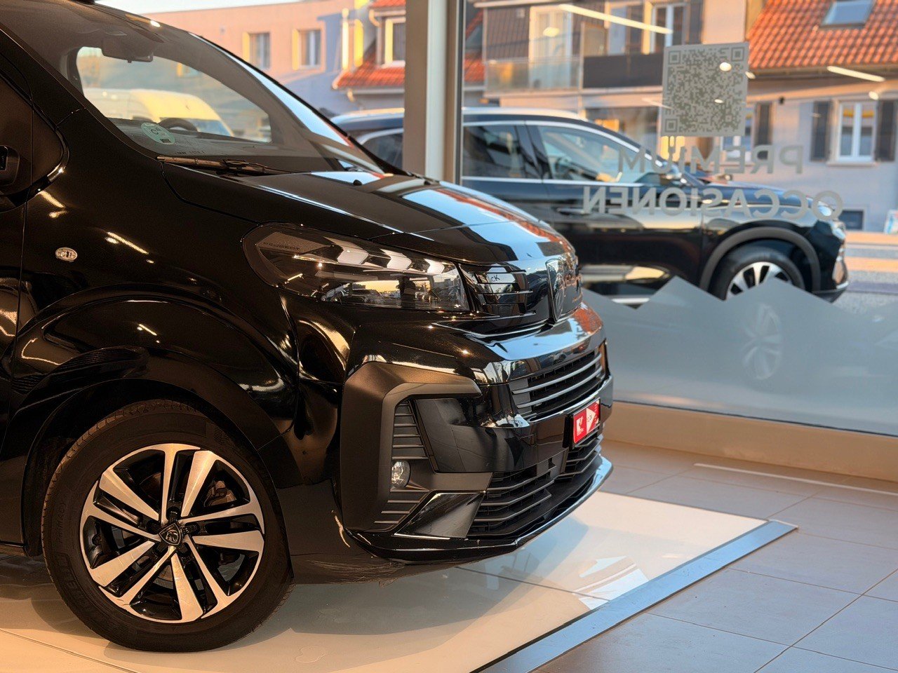 PEUGEOT Traveller 2.0 BlueHDi Business Long EAT8, Diesel, Occasion / Utilisé, Automatique - 3