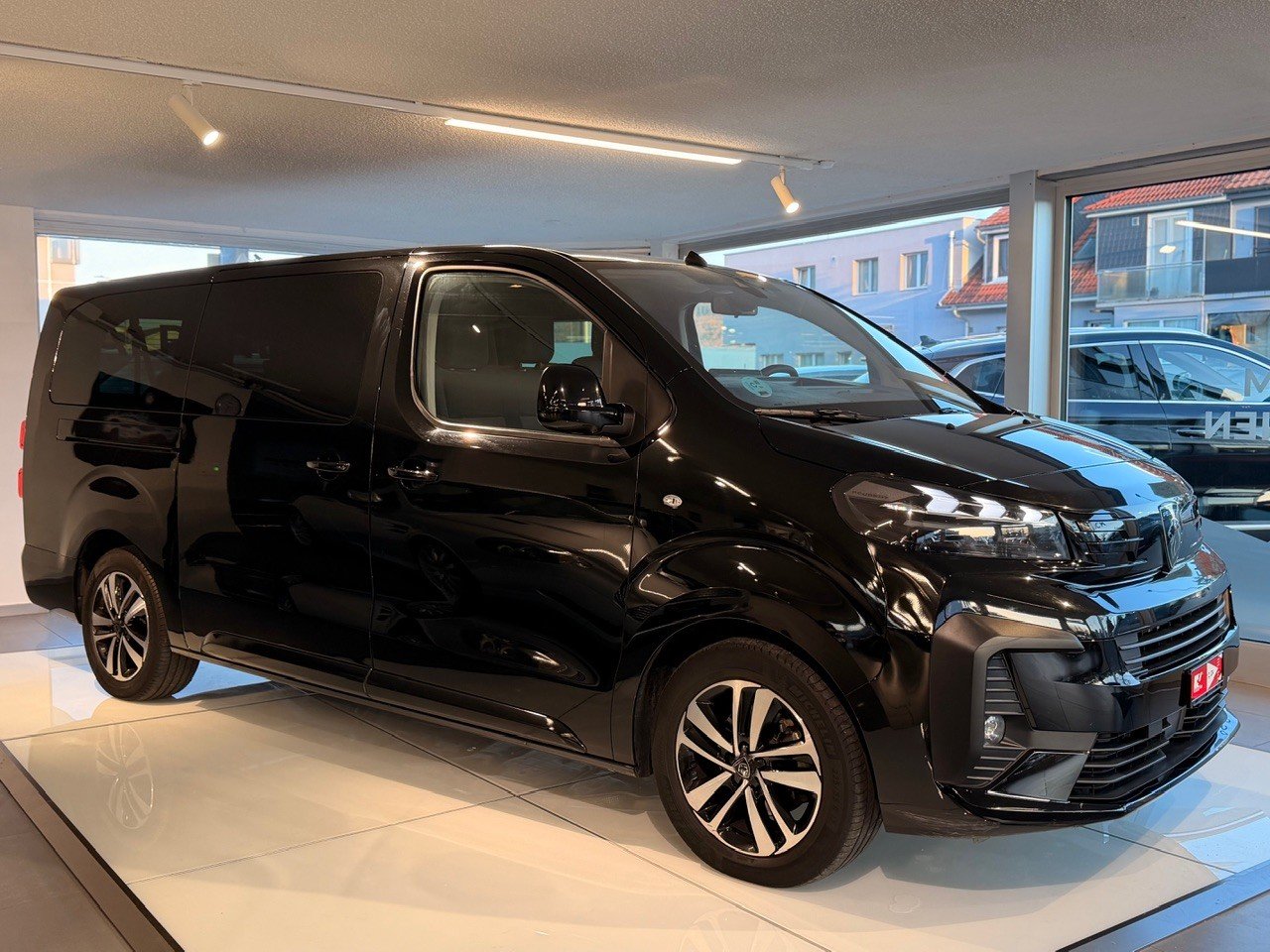 PEUGEOT Traveller 2.0 BlueHDi Business Long EAT8, Diesel, Occasion / Utilisé, Automatique - 4