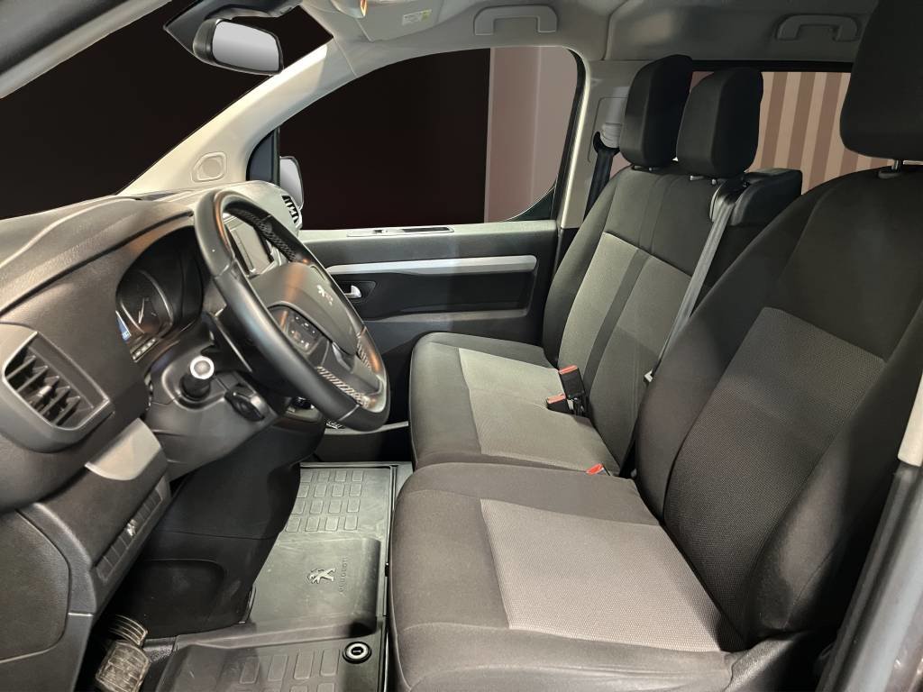 PEUGEOT Traveller 2.0 BlueHDi Business Standard EAT8, Diesel, Occasion / Gebraucht, Automatik - 7