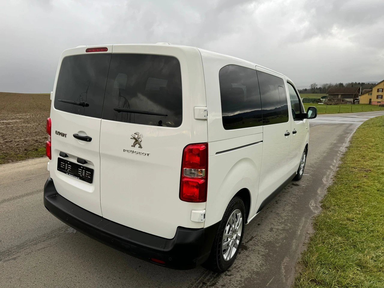 PEUGEOT Traveller 2.0 BlueHDi Active Standard 9 Sitzer, Diesel, Occasioni / Usate, Manuale - 4