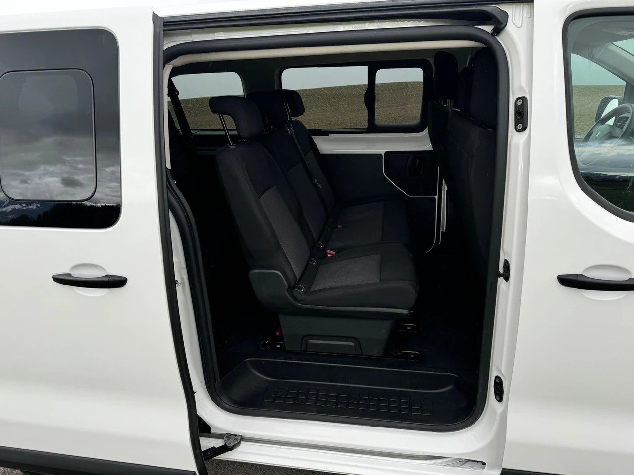 PEUGEOT Traveller 2.0 BlueHDi Active Standard 9 Sitzer, Diesel, Occasioni / Usate, Manuale - 7