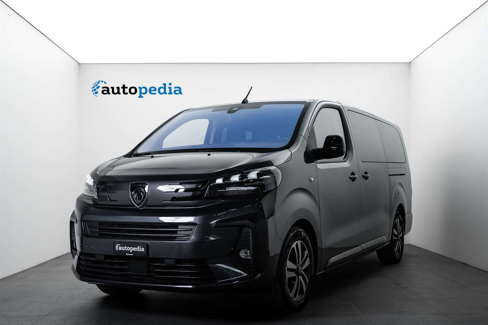 PEUGEOT Traveller 2.0 BlueHDi 9-Plätzer Business Long