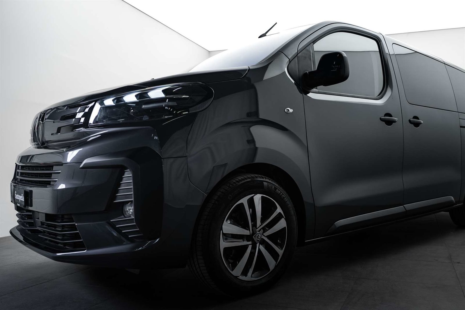 PEUGEOT Traveller 2.0 BlueHDi 9-Plätzer Business Long, Diesel, Occasion / Utilisé, Automatique - 2