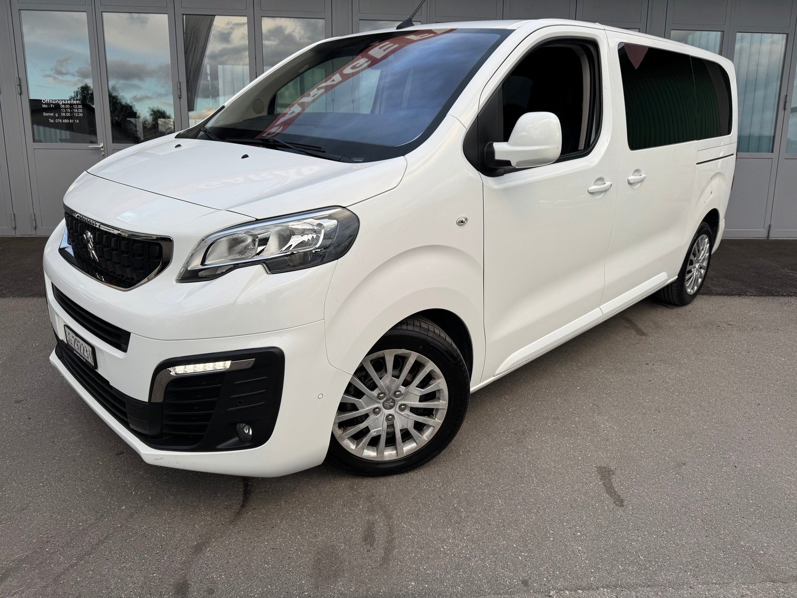 PEUGEOT Traveller 2.0 BlueHDi Allure Standard