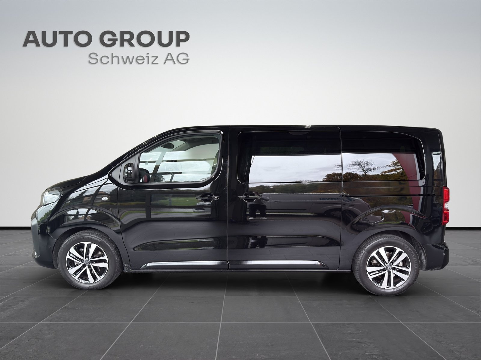 PEUGEOT Traveller 2.0 BlueHDi Business VIP Standard EAT8, Diesel, Occasioni / Usate, Automatico - 2