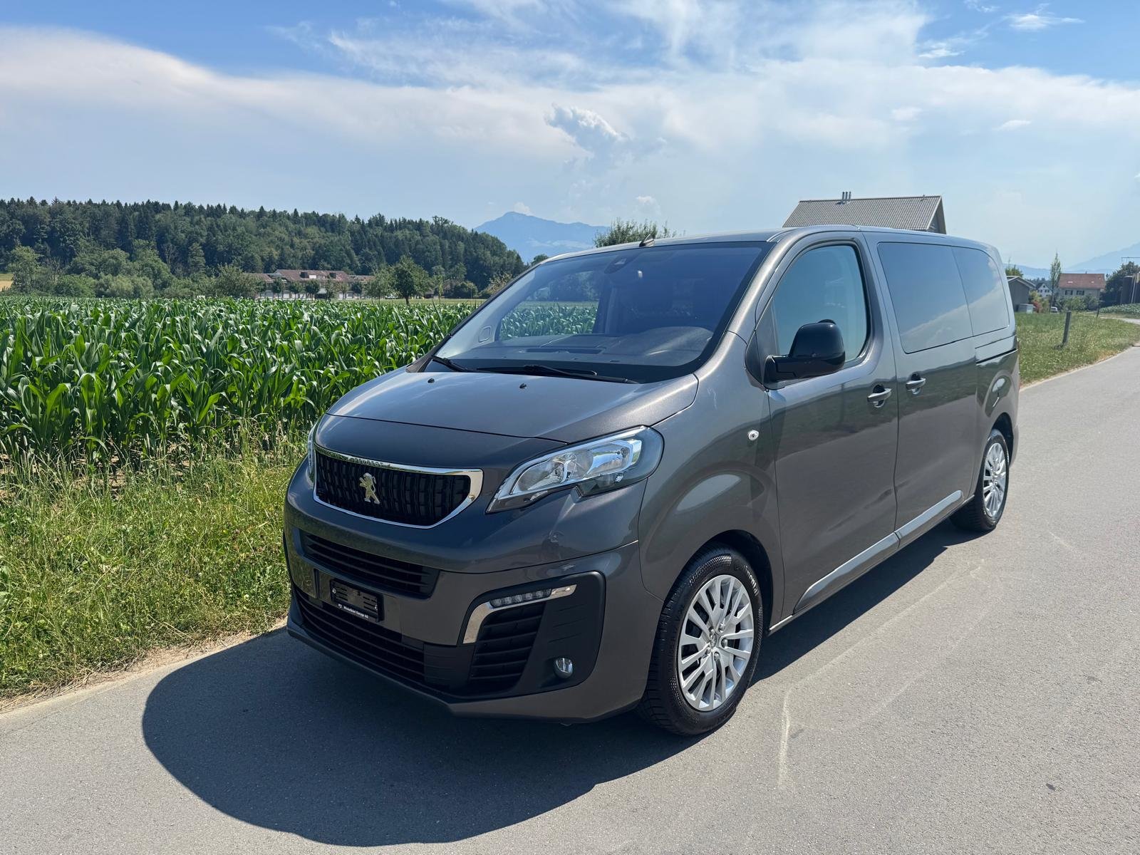 PEUGEOT Traveller 2.0 BlueHDi Business Standard EAT8 9 Plät