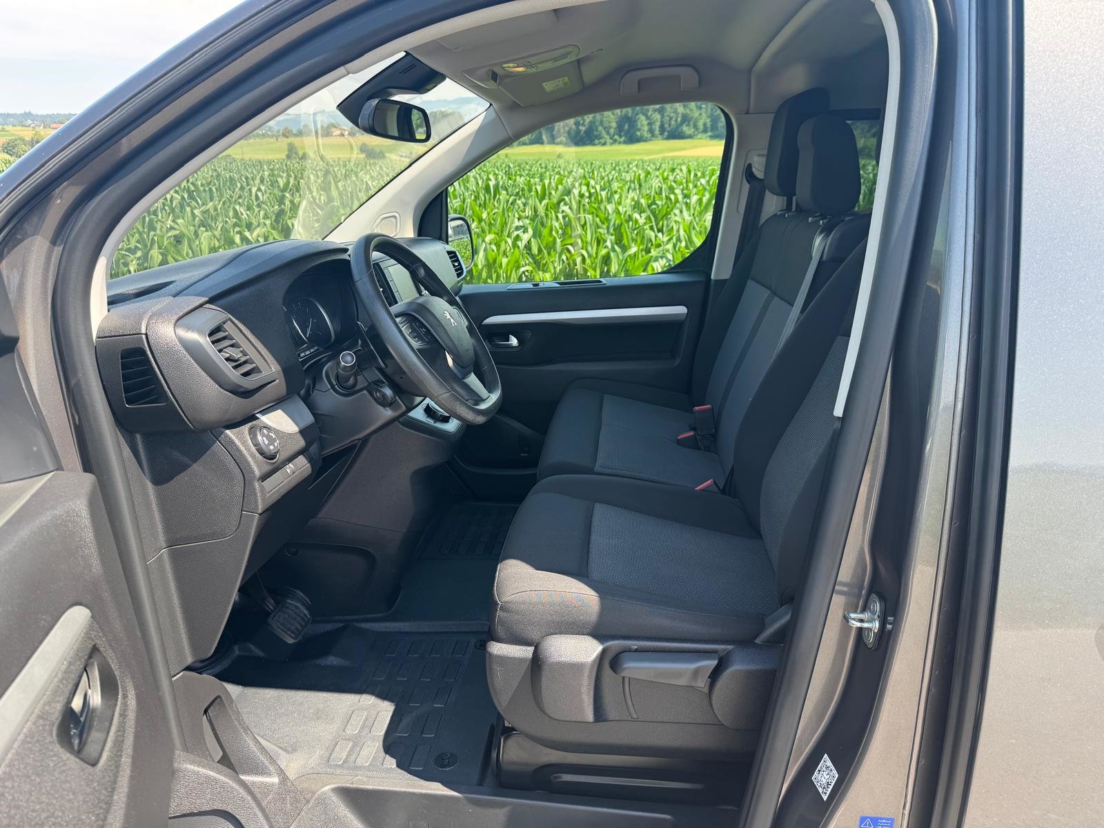 PEUGEOT Traveller 2.0 BlueHDi Business Standard EAT8 9 Plät, Diesel, Second hand / Used, Automatic - 7
