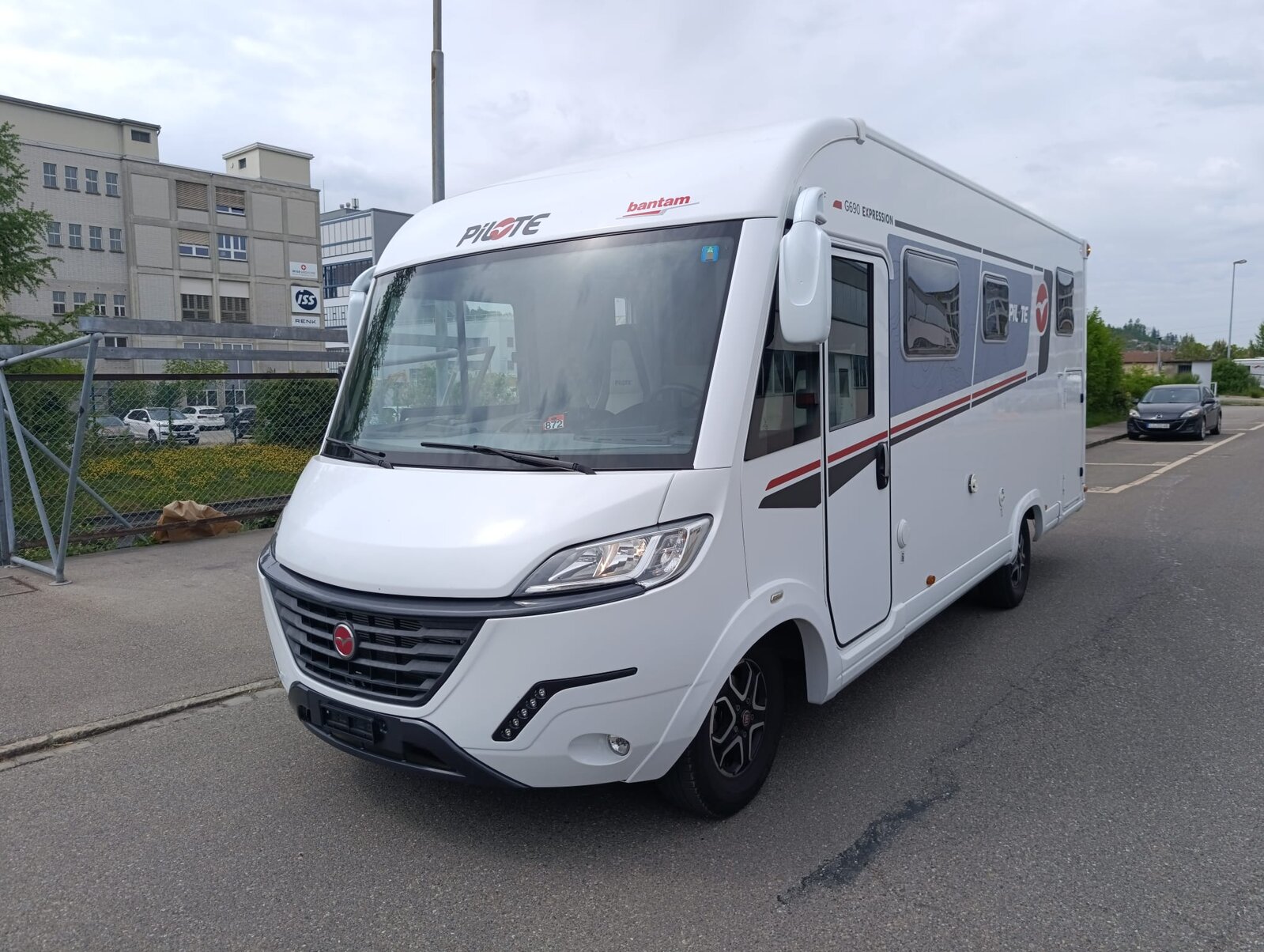 PILOTE Expression G690H *** Enormes Platzangebot auf nur 6,9, Diesel, Second hand / Used, Automatic - 4