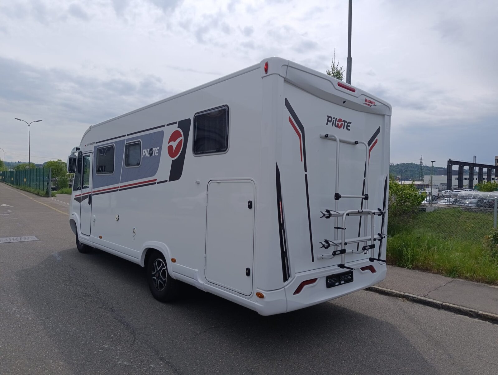 PILOTE Expression G690H *** Enormes Platzangebot auf nur 6,9, Diesel, Second hand / Used, Automatic - 7