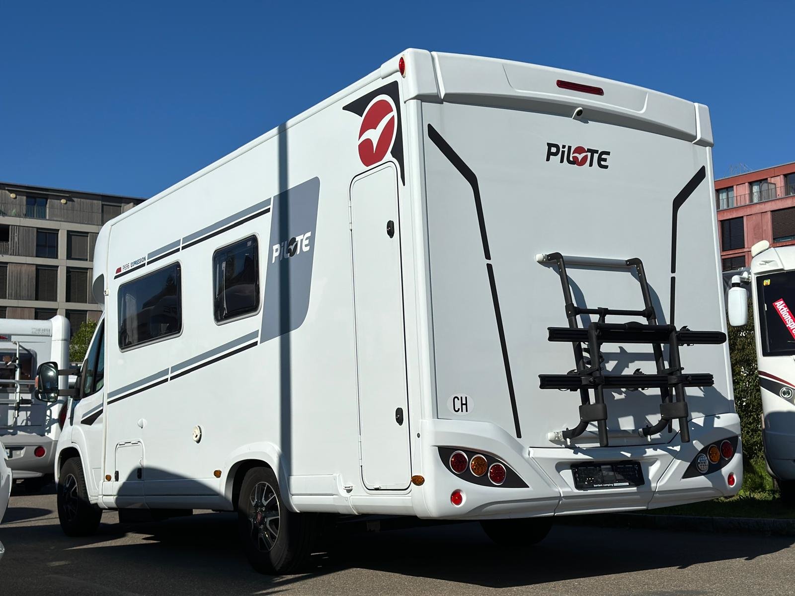 PILOTE P696 D, Diesel, Occasion / Gebraucht, Handschaltung - 3