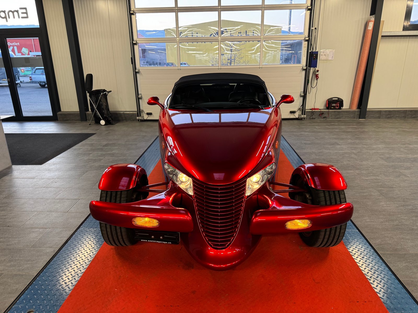 PLYMOUTH Prowler Red Dream, Petrol, Second hand / Used, Automatic - 2