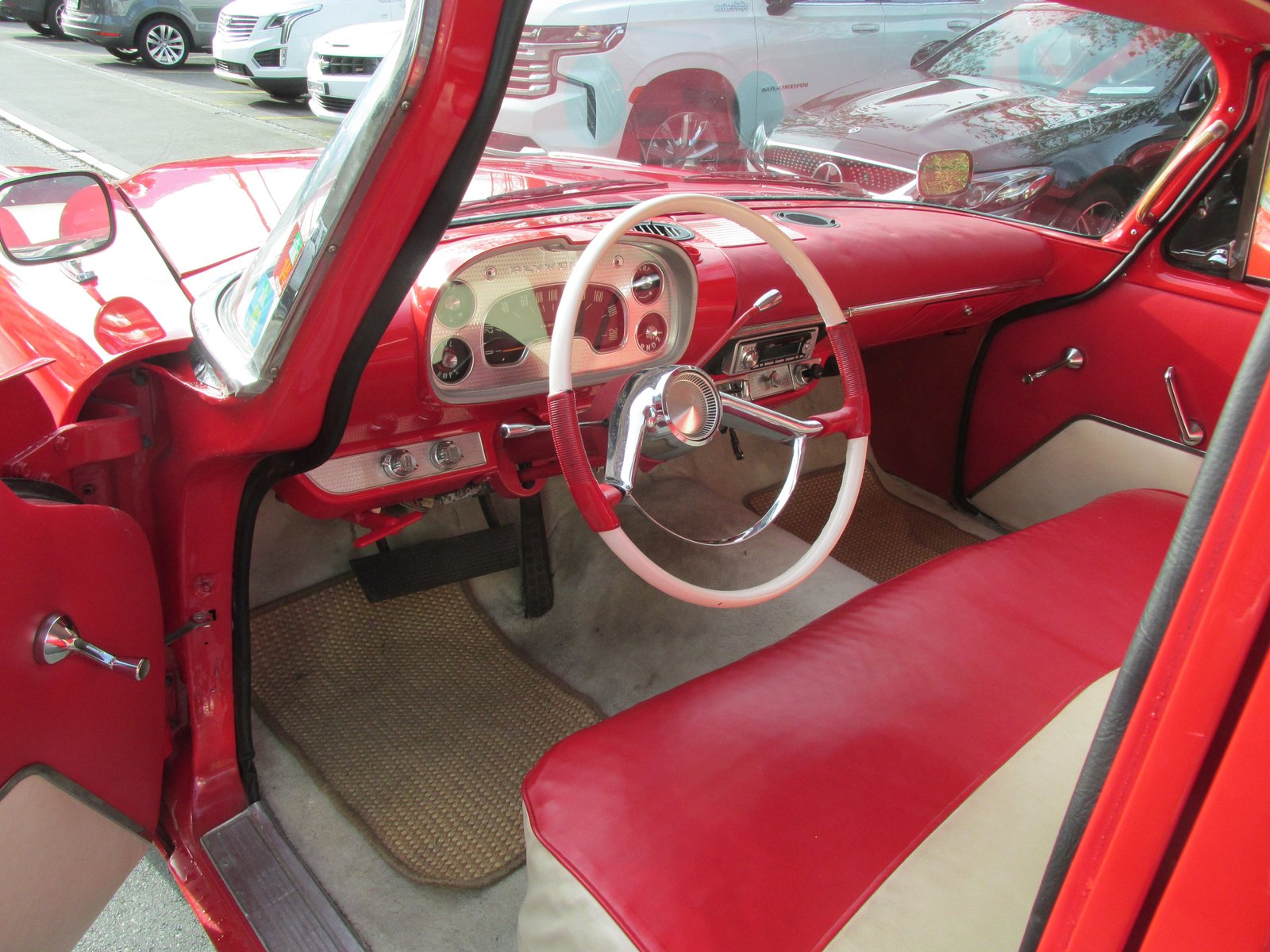 PLYMOUTH Savoy, Petrol, Classic, Automatic - 3