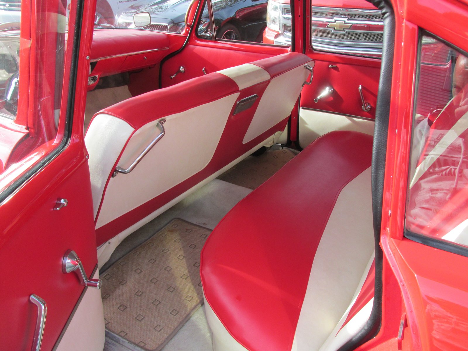 PLYMOUTH Savoy, Petrol, Classic, Automatic - 4