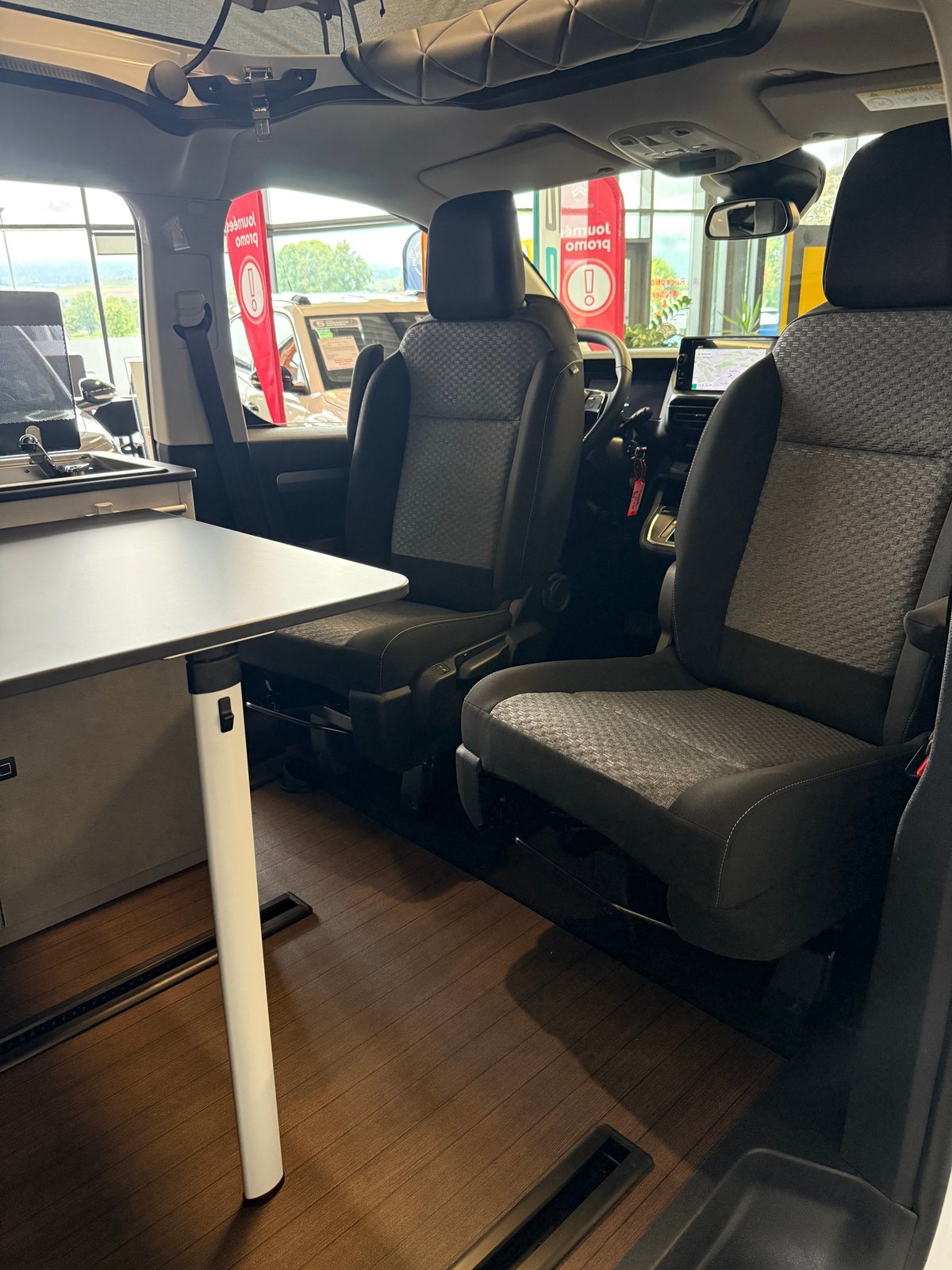 PÖSSL New Campster Automatique 177 PS (avec régulateur de, Diesel, Neuwagen, Automatik - 6