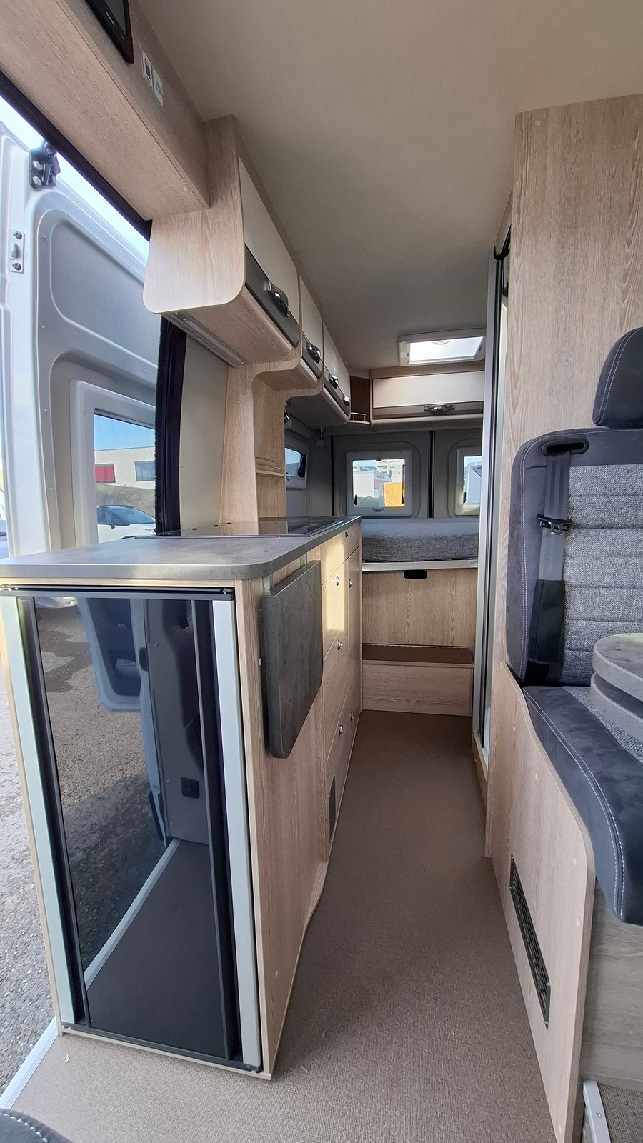 PÖSSL Summit 600 Plus Automatique 4 places (Chauffage diese, Diesel, New car, Automatic - 6