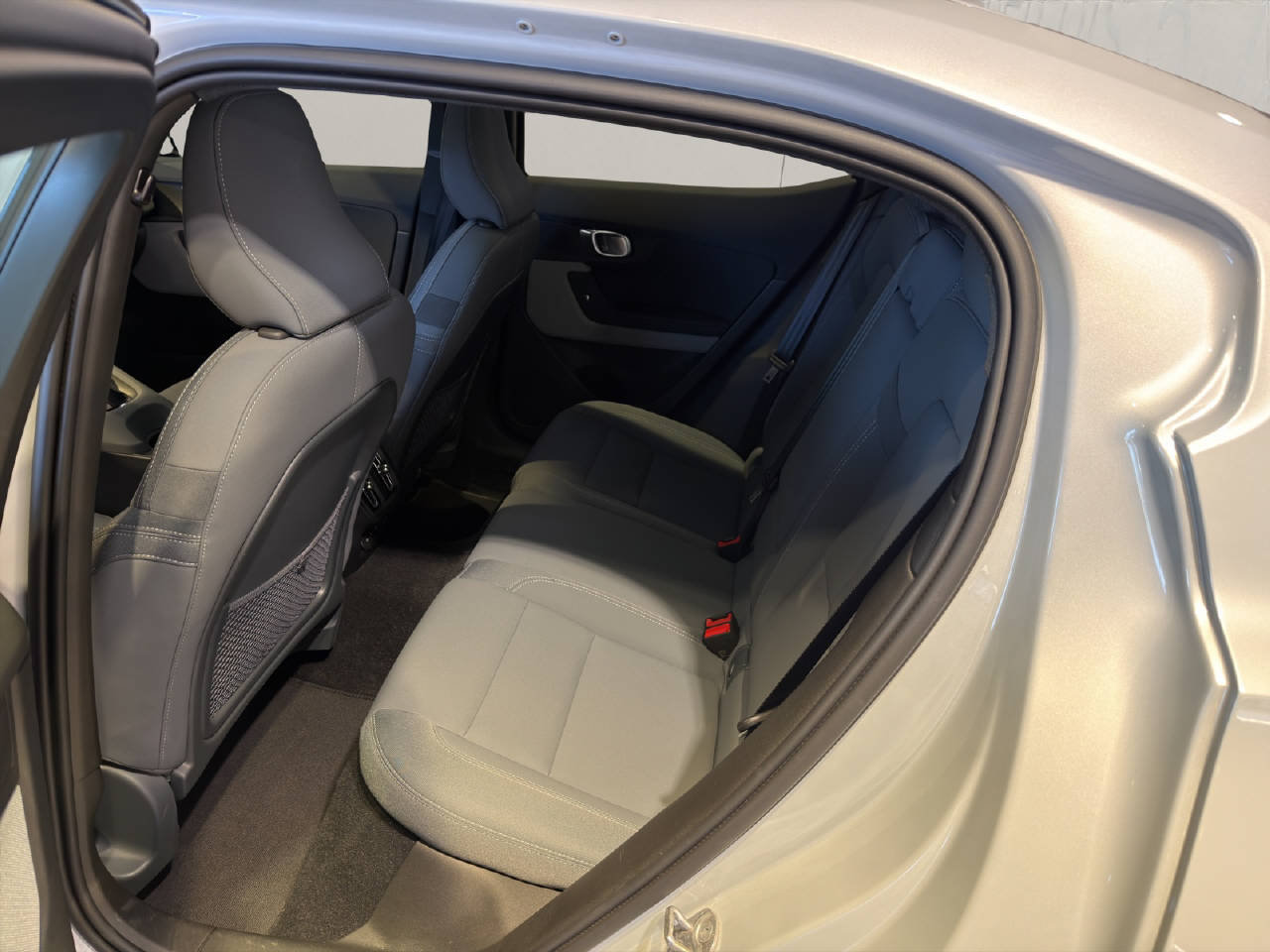 POLESTAR 2 Long Range Dual Motor Performance, Elektro, Occasion / Gebraucht, Automatik - 6