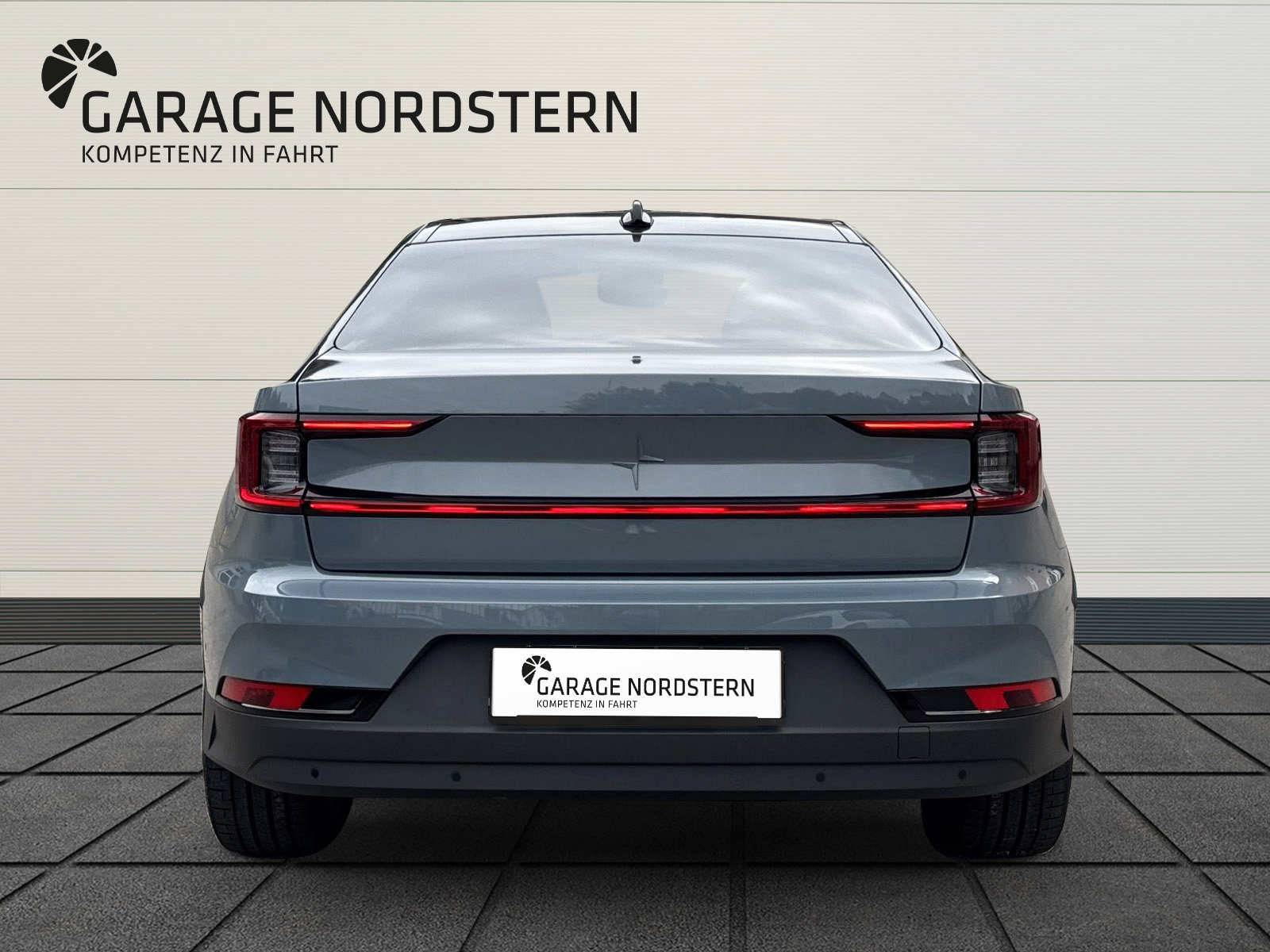 POLESTAR 2 Long Range Dual Motor, Elektro, Occasion / Gebraucht, Automatik - 4