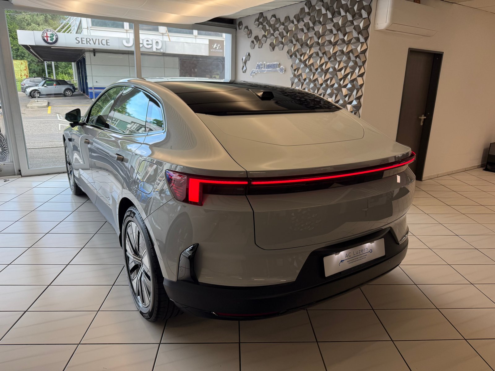 POLESTAR Polestar 4 Long Range Single 100kWh Plus, Electric, Second hand / Used, Automatic - 2