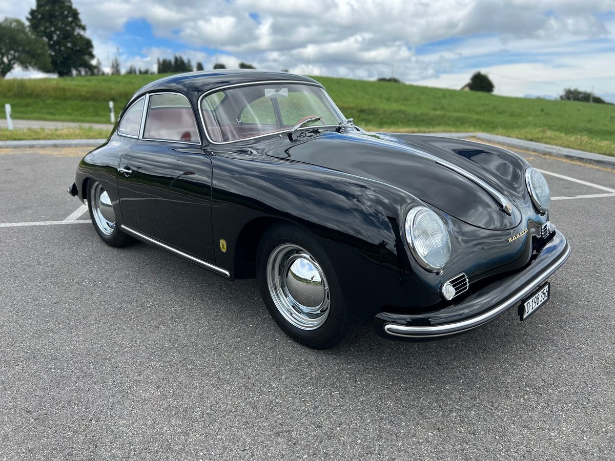 PORSCHE At1