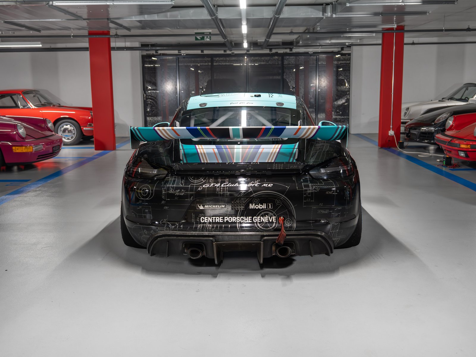 PORSCHE 718 GT4 Club Sport Manthey Racing MR, Petrol, Second hand / Used, Automatic - 2