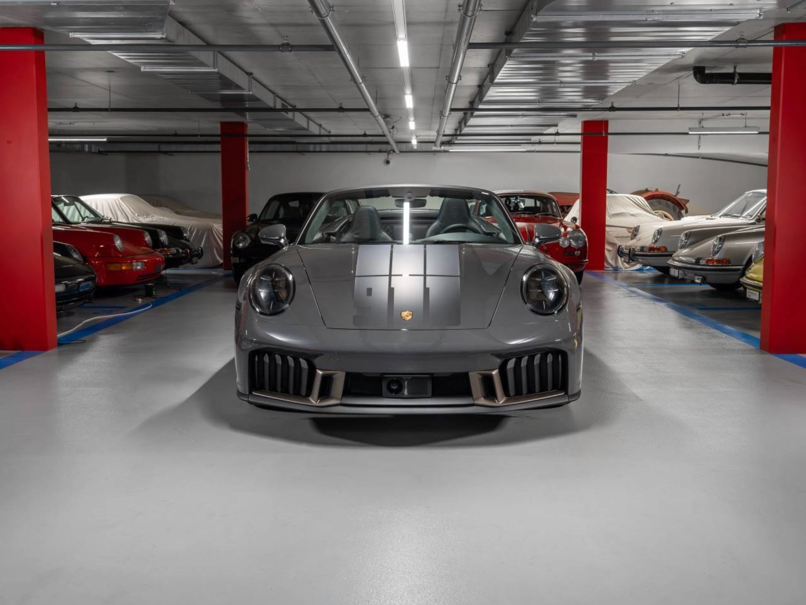 PORSCHE 911 Spirit 70, Mild-Hybrid Petrol/Electric, New car, Automatic - 2