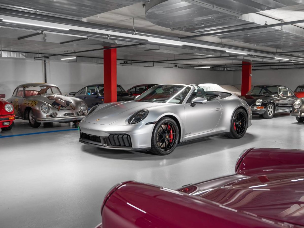 PORSCHE 911 Carrera 4 GTS Cabriolet