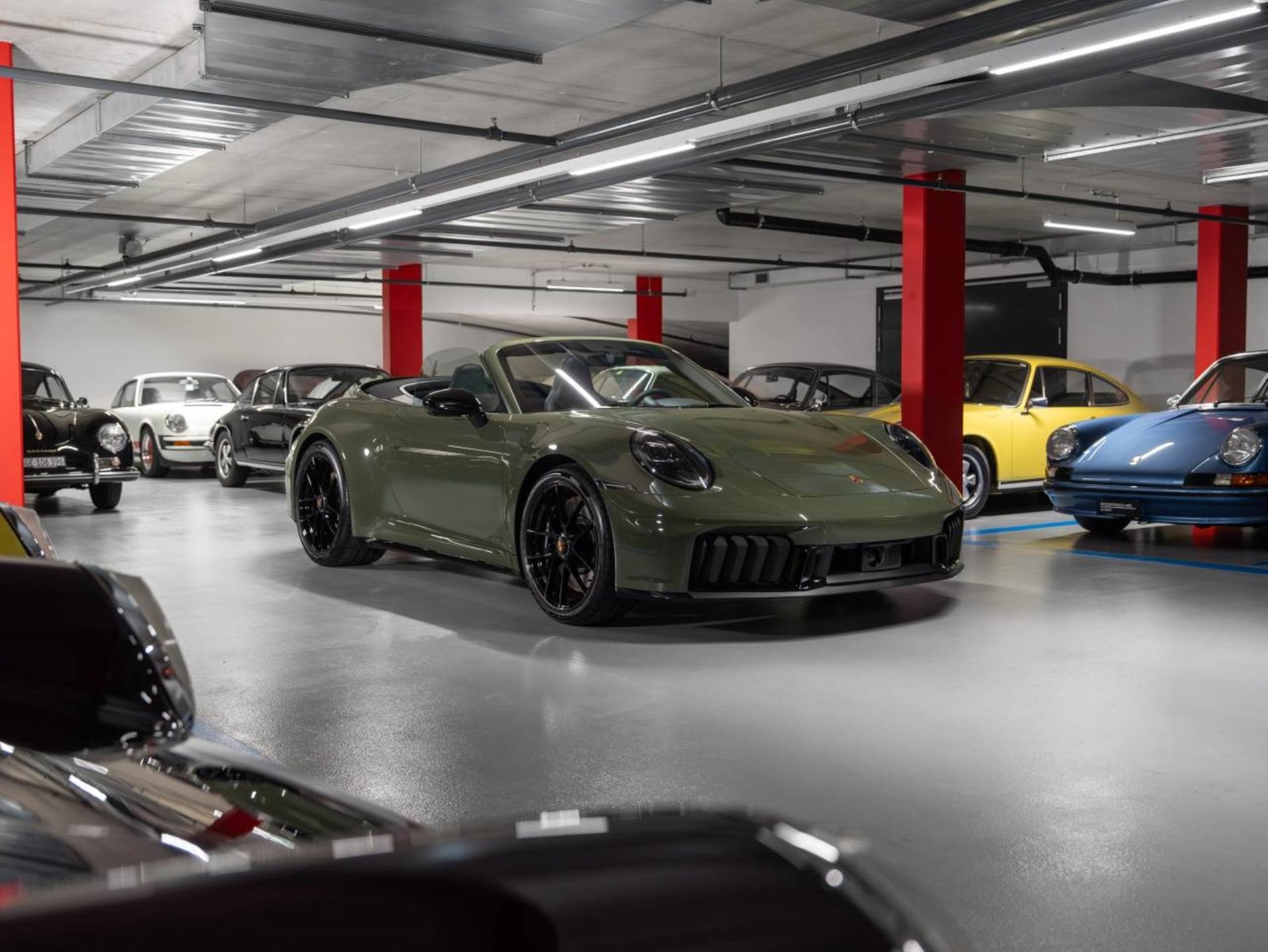 PORSCHE 911 Carrera 4 GTS Cabriolet, Hybride Léger Essence/Électricité, Voiture nouvelle, Automatique - 6