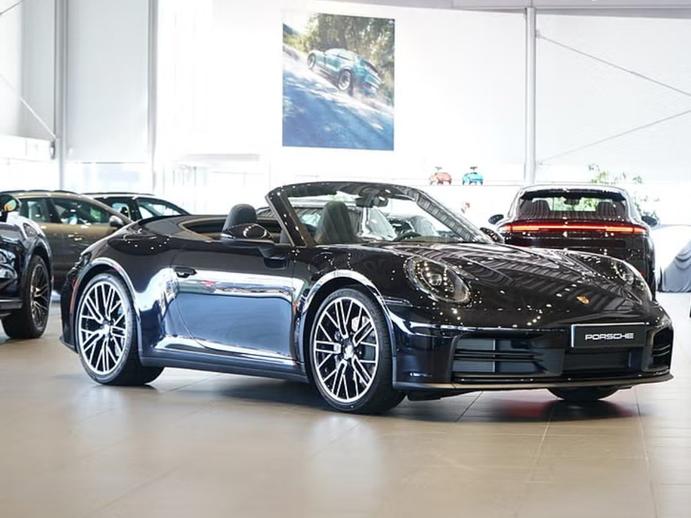 PORSCHE 911 Carrera Cabriolet PDK, Petrol, New car, Automatic
