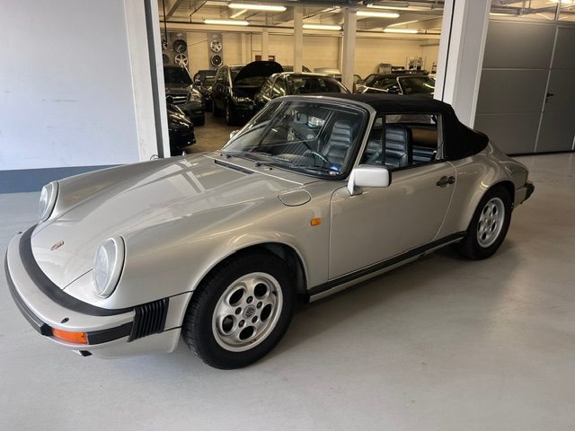 PORSCHE 911 3.2 Carrera