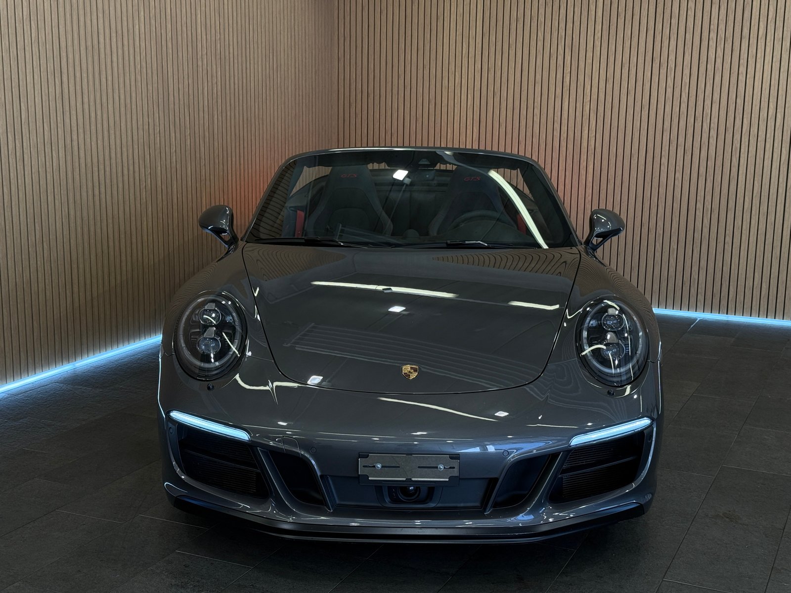 PORSCHE 911 Carrera 4 GTS Cabrio PDK, Petrol, Second hand / Used, Automatic - 2